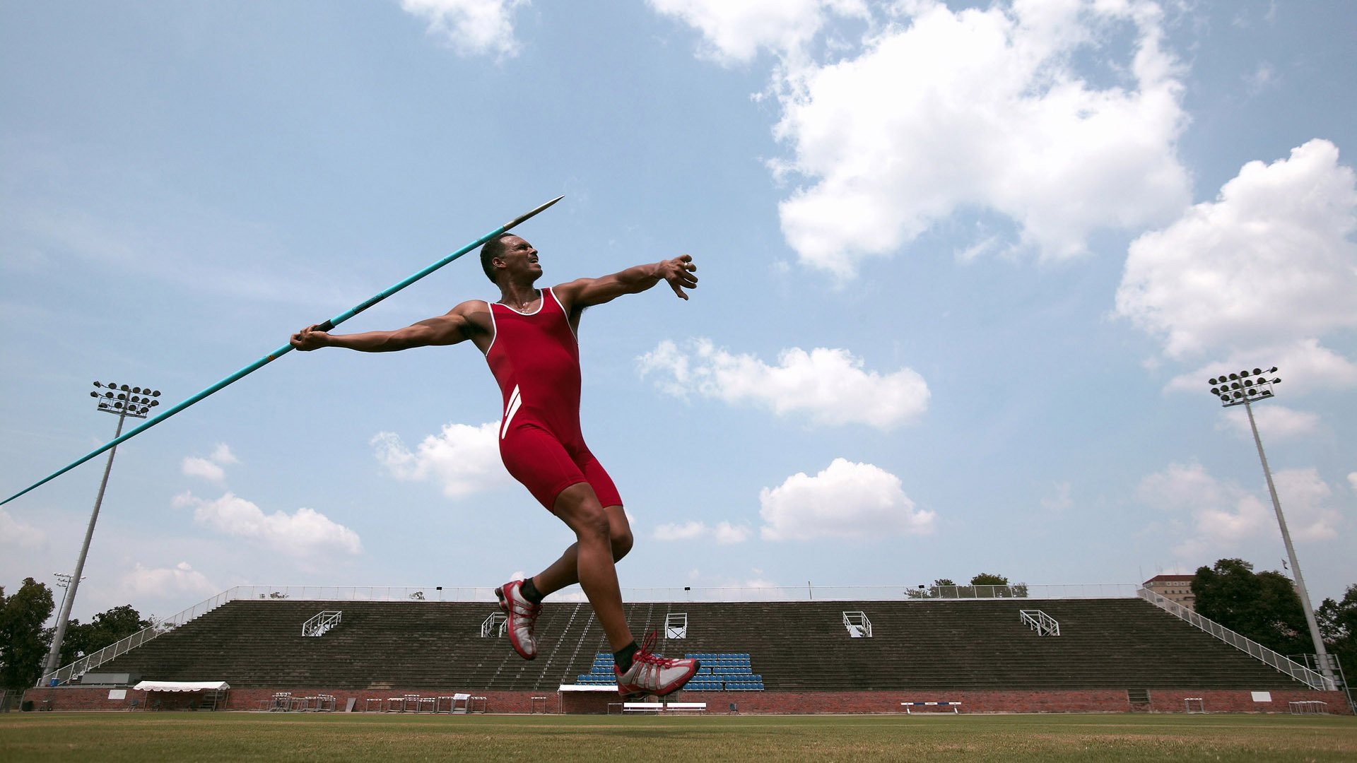 世界杯：各队战术板清晰标注“梅西防守圈”“姆巴佩高速区”等重点区域